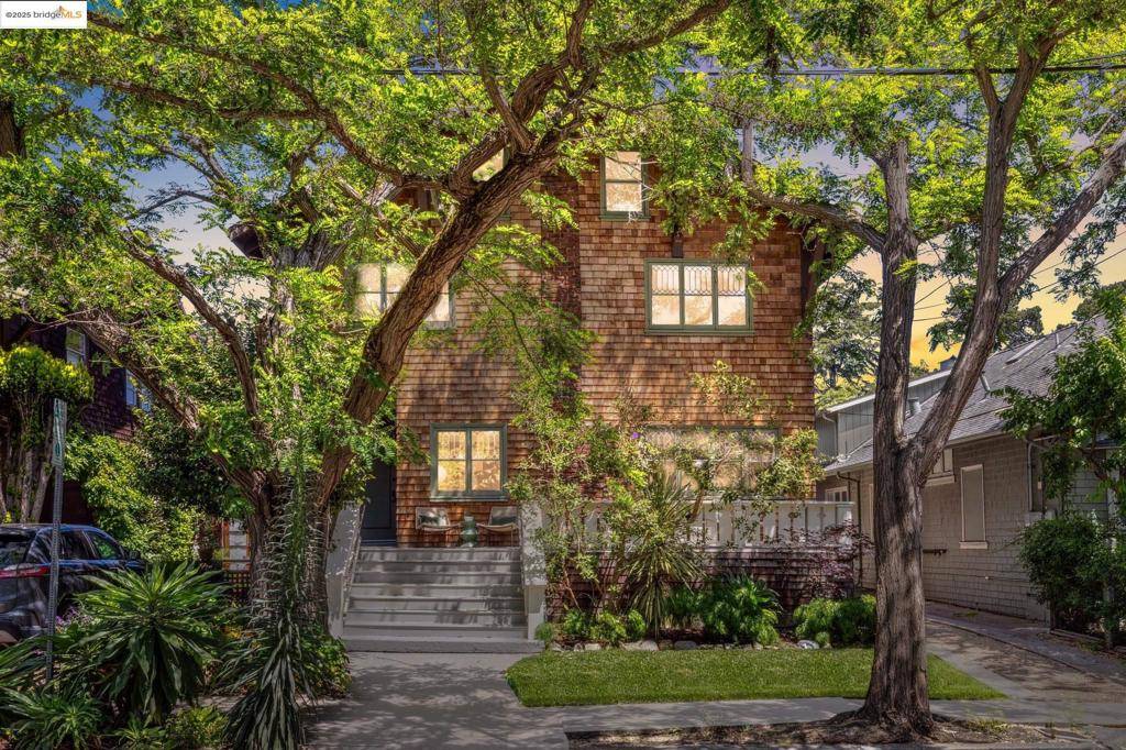 2945 Magnolia St, Berkeley, CA 94705