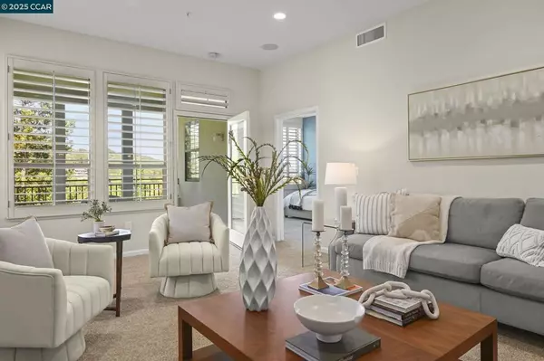 Walnut Creek, CA 94595,5954 Autumnwood Dr #2C