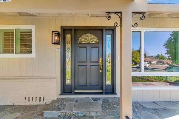 Fremont, CA 94539,41519 Apricot Ln