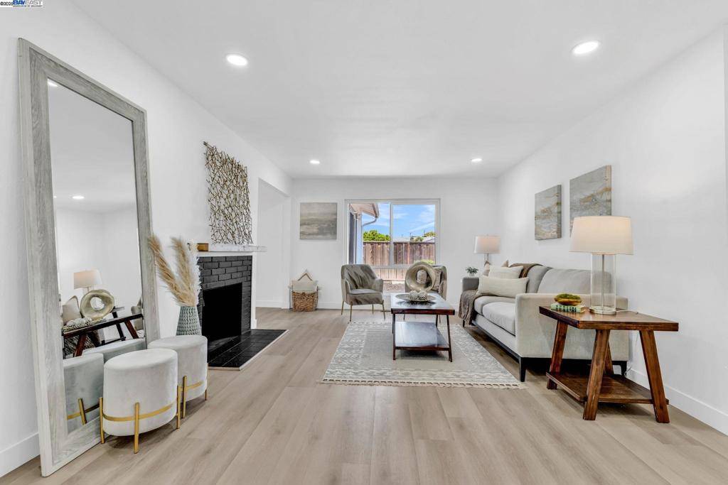 Hayward, CA 94544,519 Banbury St