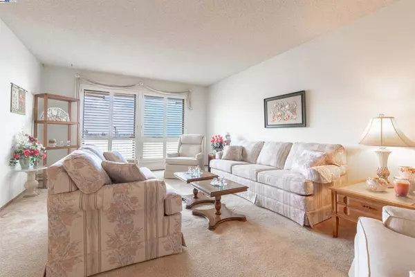 San Leandro, CA 94577,2177 Hillside Cir