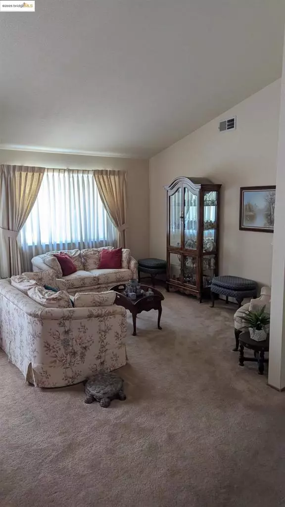 CA 95670,11386 New England Pl