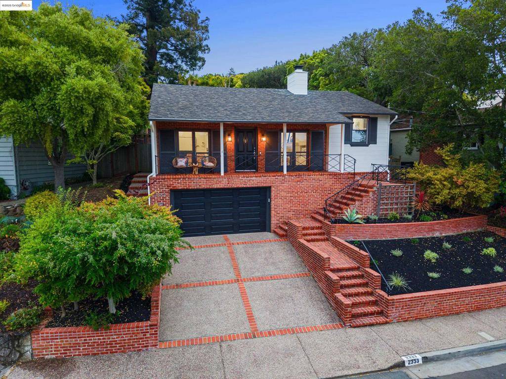 Oakland, CA 94602,2333 Leimert Blvd