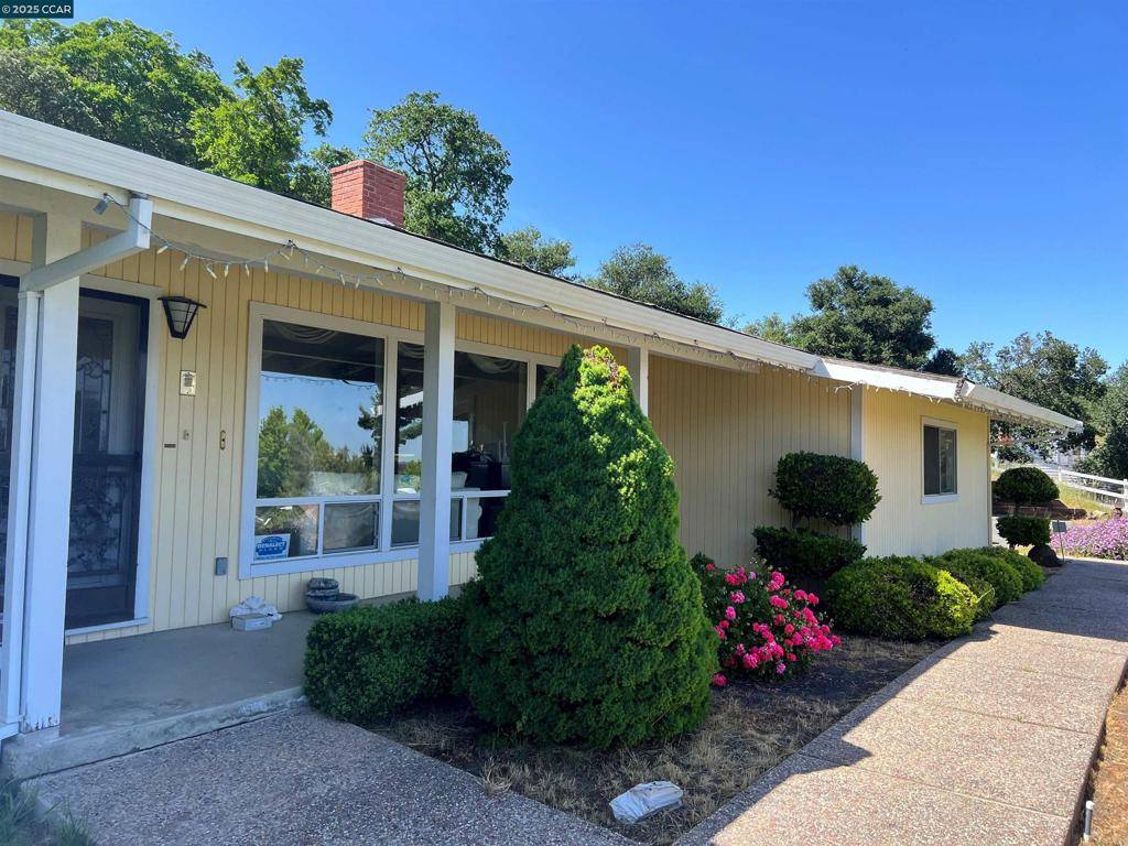 4983 Milden Rd, Martinez, CA 94553