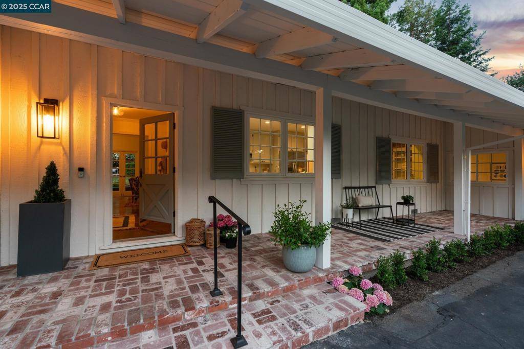 Diablo, CA 94528,2190 Alameda Diablo