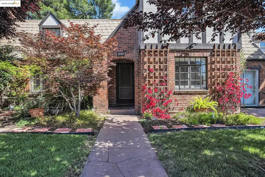 1545 W Walnut Street, Stockton, CA 95203