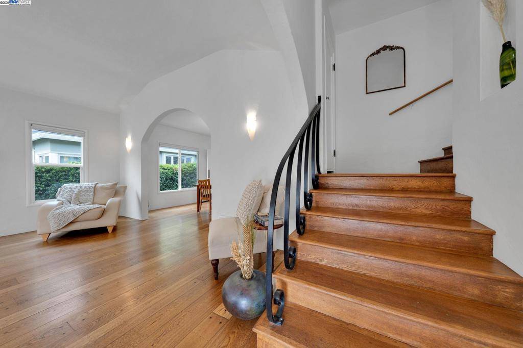 Oakland, CA 94601,3016 Hyde St