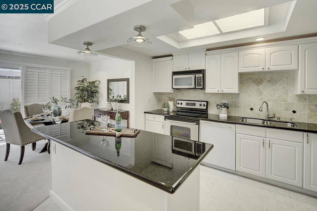 Walnut Creek, CA 94595,1160 Leisure Ln #1