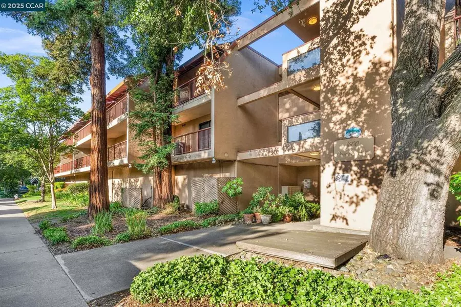 1600 Carmel Drive #15, Walnut Creek, CA 94596