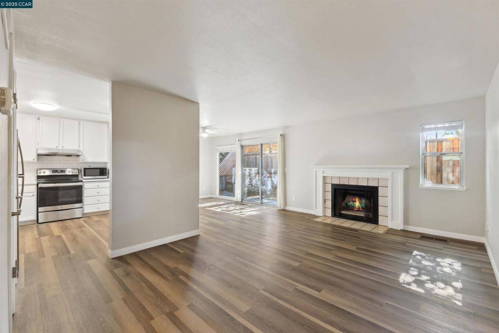 Walnut Creek, CA 94597,1064 Wesley Ct #2