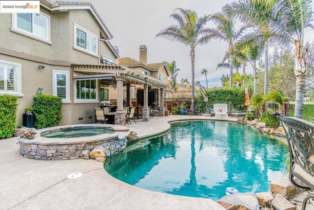 2438 Pinehurst Ct, Discovery Bay, CA 94505