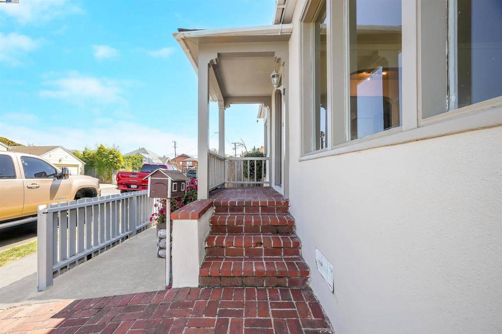 Richmond, CA 94801,789 17th street