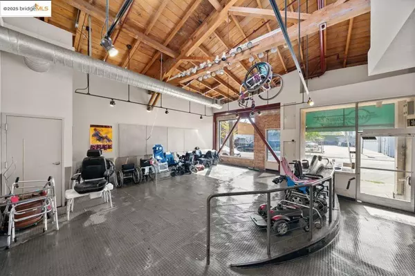 Berkeley, CA 94705,2911 Shattuck Ave