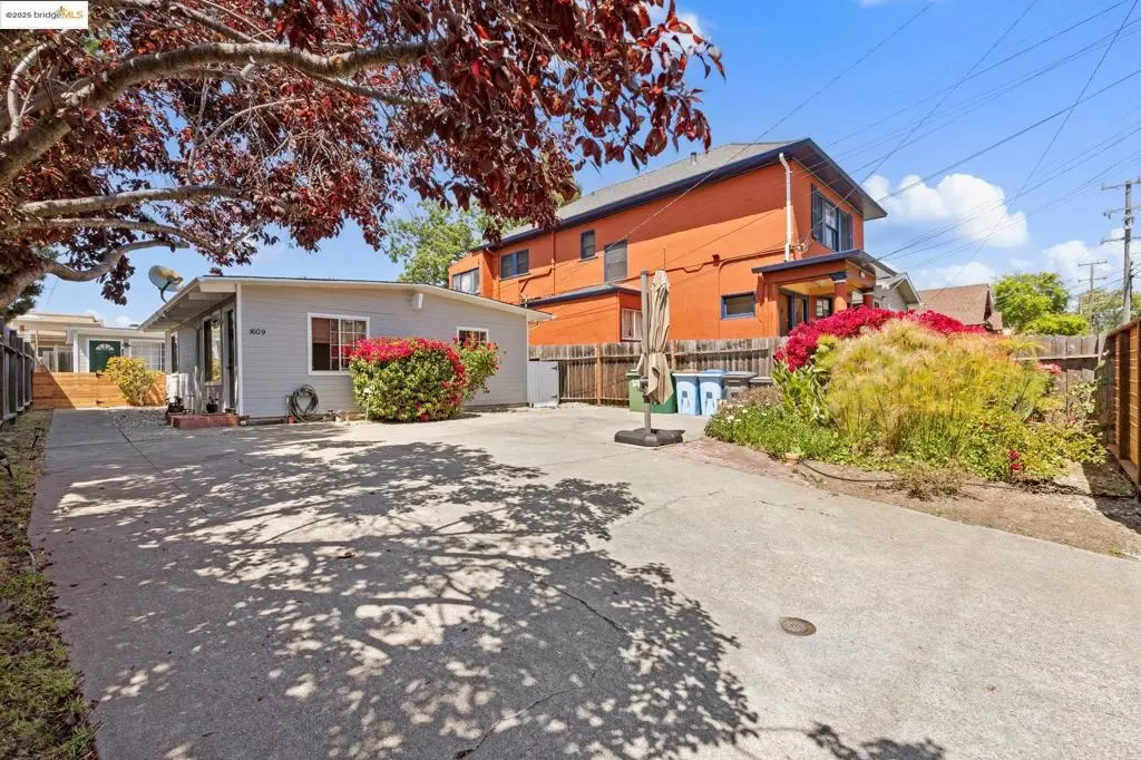 Berkeley, CA 94703,1611 Julia St