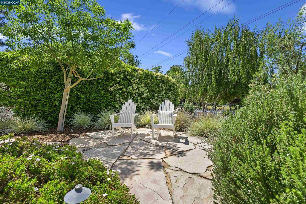 Orinda, CA 94563,51 Ivy Dr
