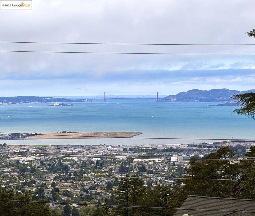 Berkeley, CA 94708,935 Grizzly Peak BLVD