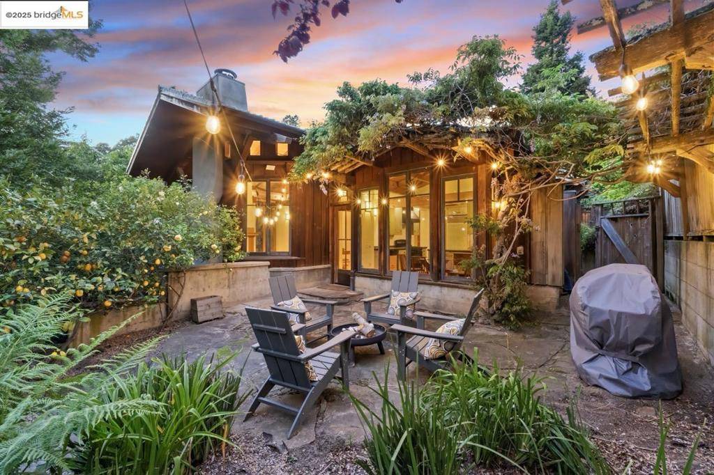 105 Vicente Rd, Berkeley, CA 94705