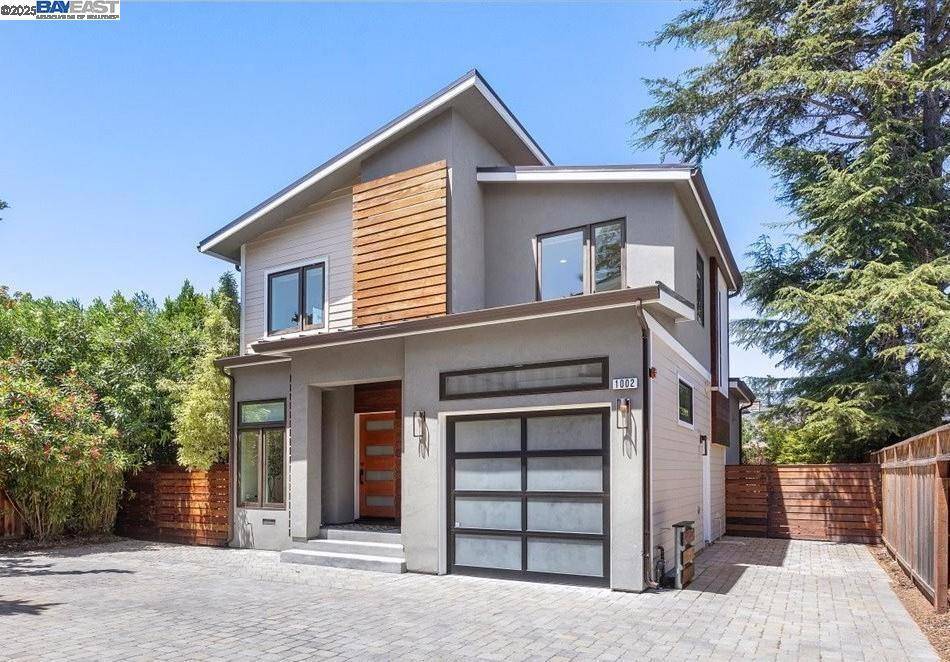 Menlo Park, CA 94025,1002 Middle Ave