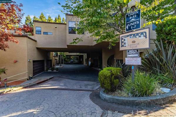 Lafayette, CA 94549,3279 Mt Diablo Ct #4