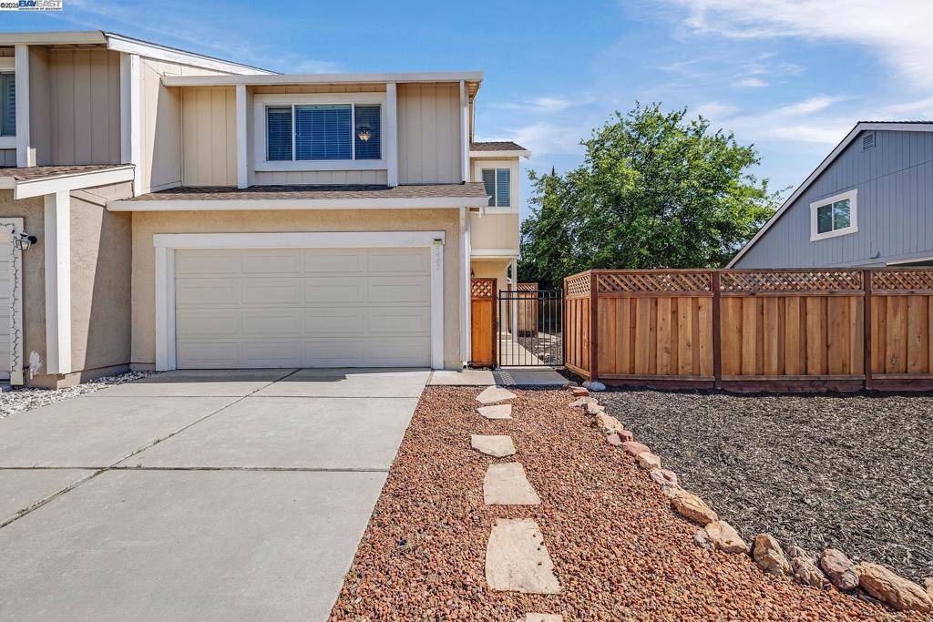 Livermore, CA 94551,5487 Treeflower Dr