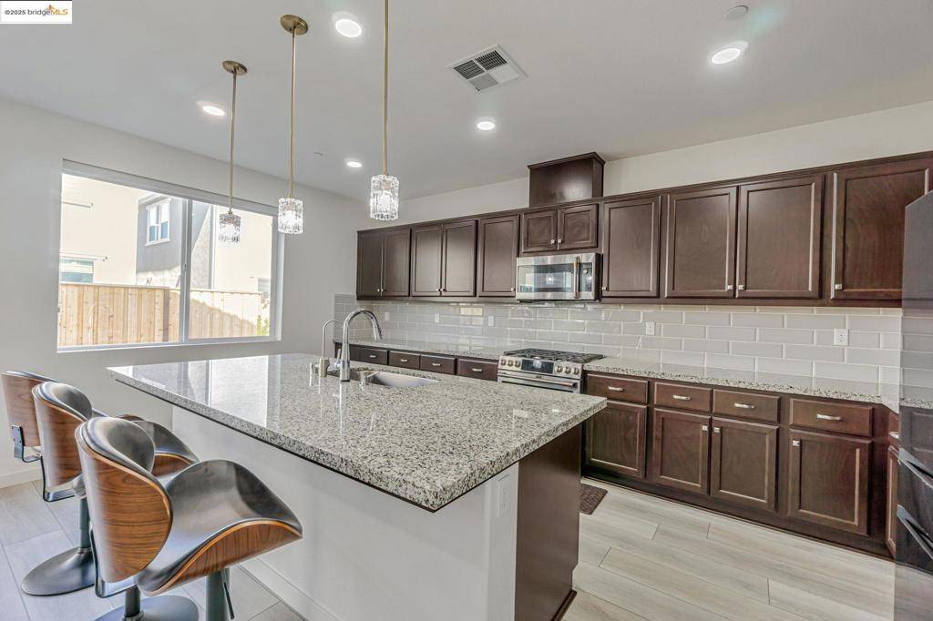 5390 Shenandoah Valley Ln, Antioch, CA 94531