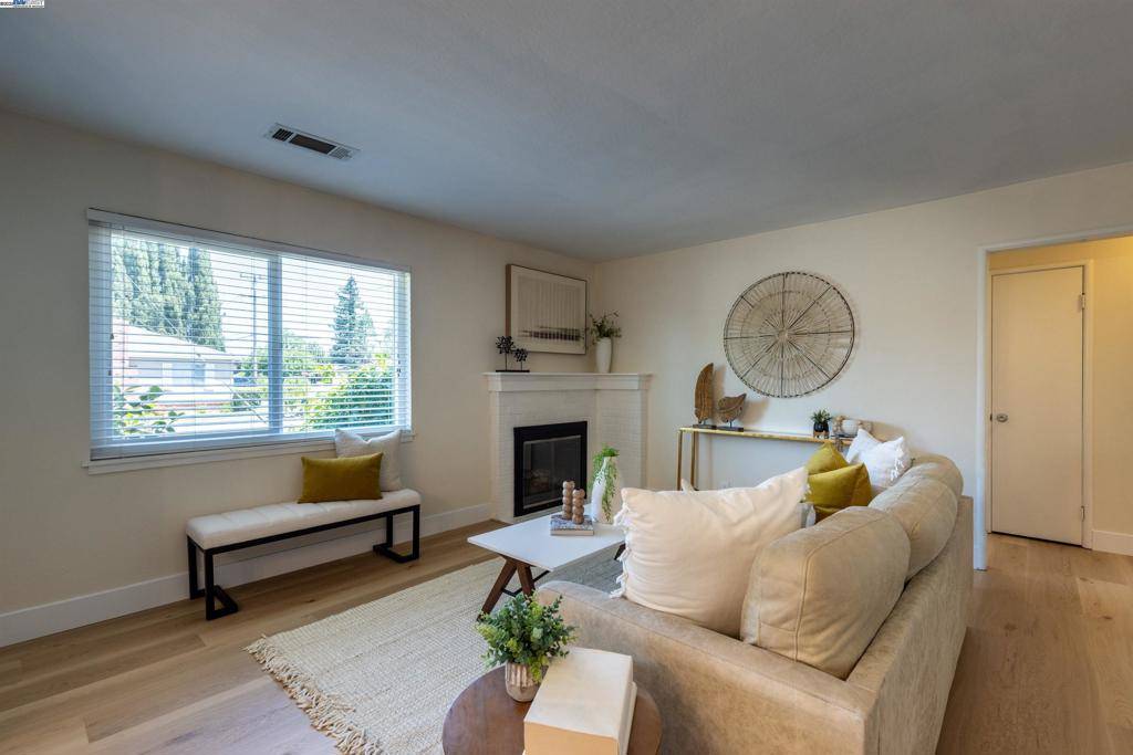 Livermore, CA 94550,3995 California Way