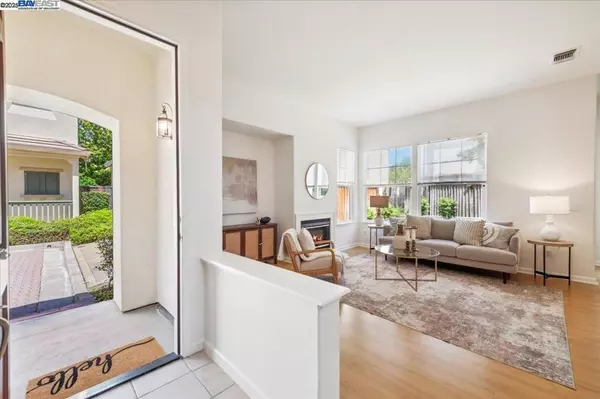 Pleasanton, CA 94588,5129 Rappolla Ct
