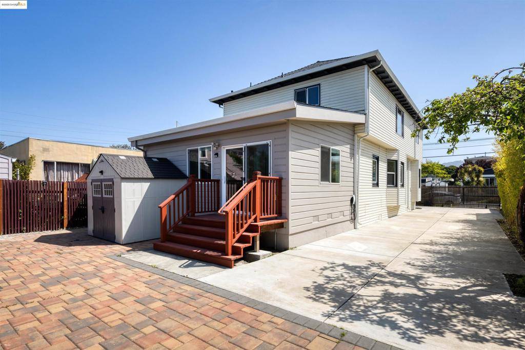 Berkeley, CA 94702,2914 Stanton St