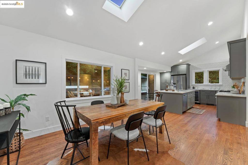 Oakland, CA 94611,1684 Arrowhead DR