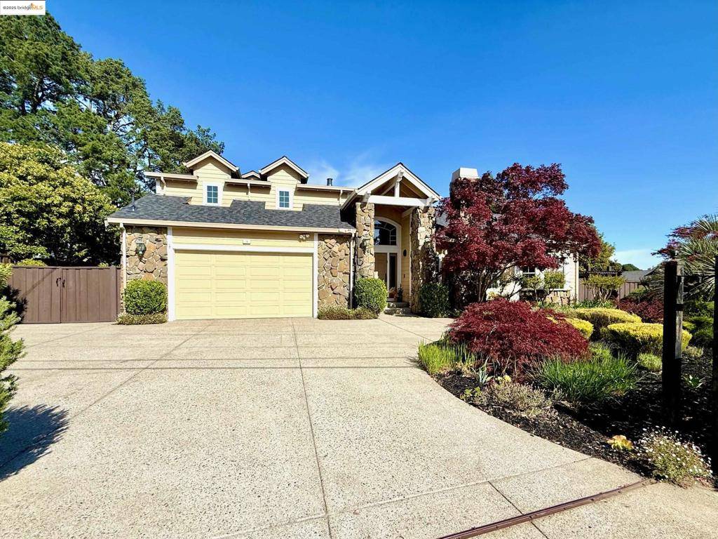 78 Scenic Dr, Orinda, CA 94563