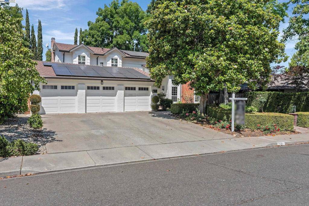 519 Ellesmere Dr, Walnut Creek, CA 94598