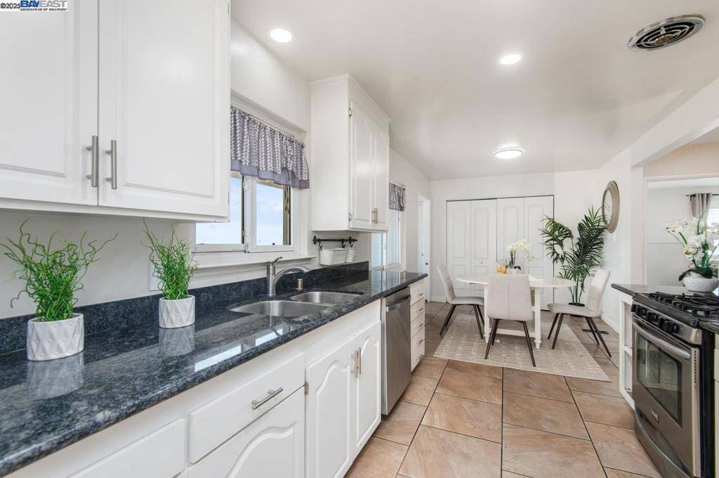 San Leandro, CA 94578,16560 Russell Ct