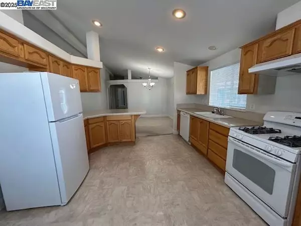 Hayward, CA 94545,27949 Pueblo Serena