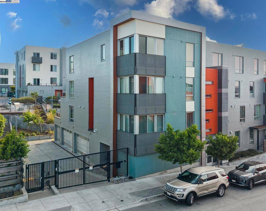 San Francisco, CA 94124,555 Innes #411