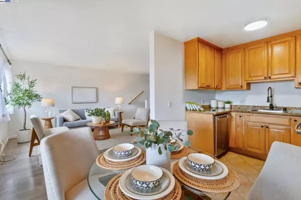San Leandro, CA 94579,700 Fargo Ave #5