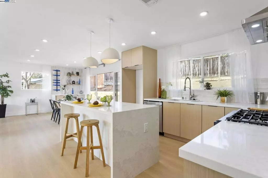Union City, CA 94587,365 Monaco Ave