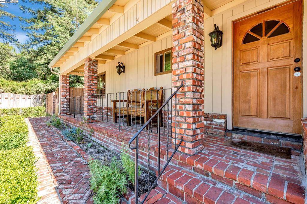 3950 Pinole Valley Rd, Pinole, CA 94564