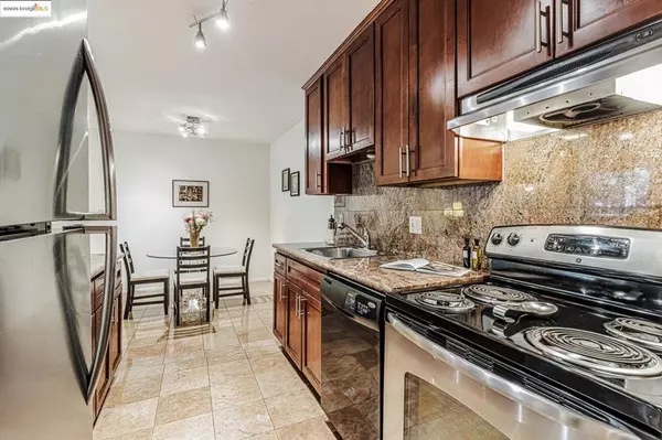 Oakland, CA 94610,375 Jayne Avenue #106