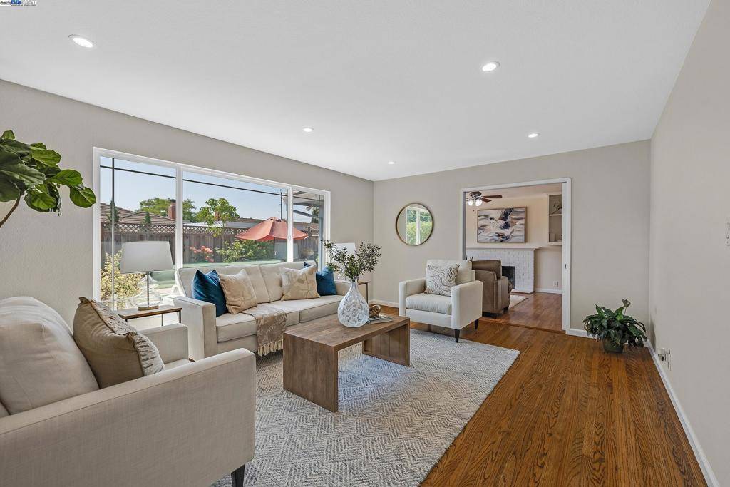 5266 Troy Ave, Fremont, CA 94536