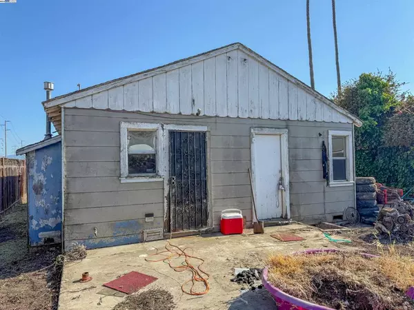 East Palo Alto, CA 94303,1285 Cypress St