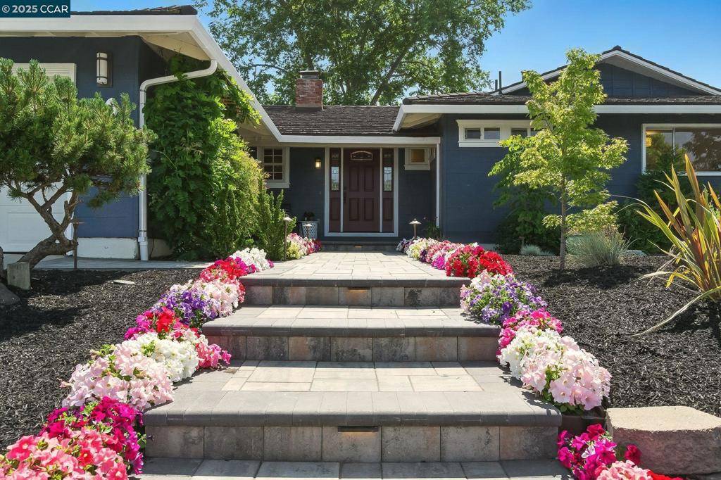 Moraga, CA 94556,40 Wandel Dr