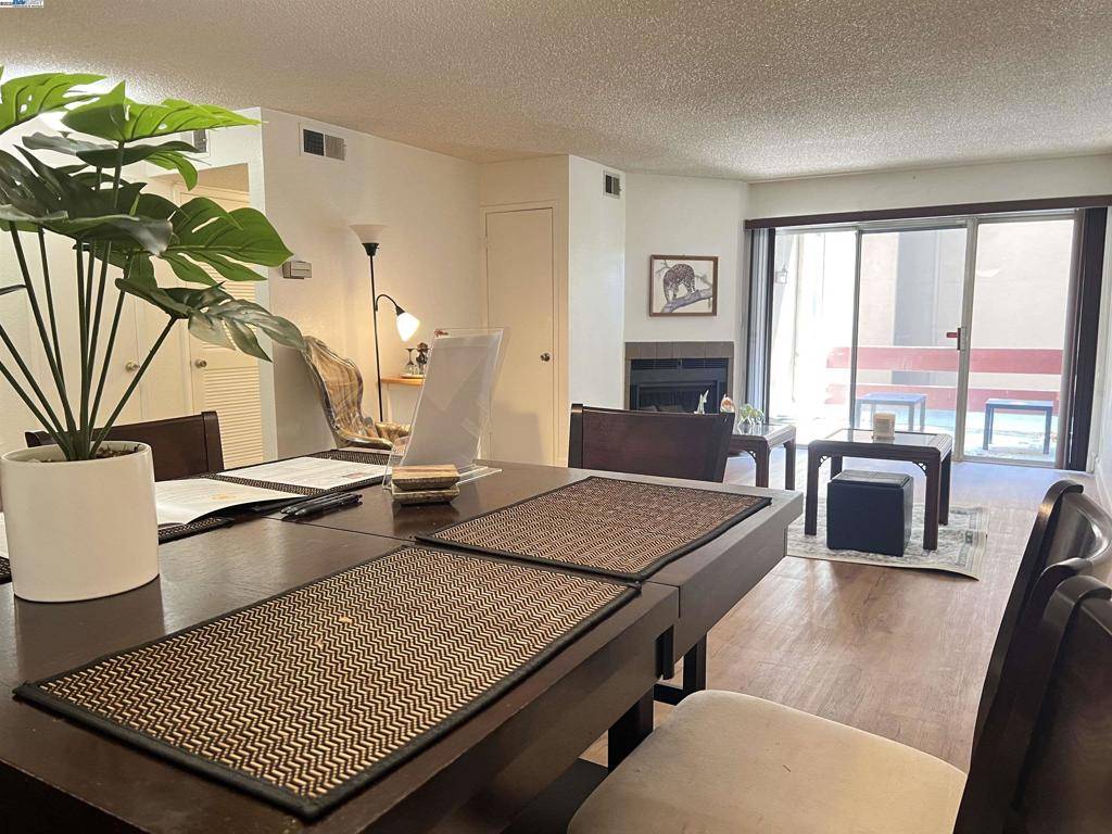 2121 Vale Rd #123, San Pablo, CA 94806-3880