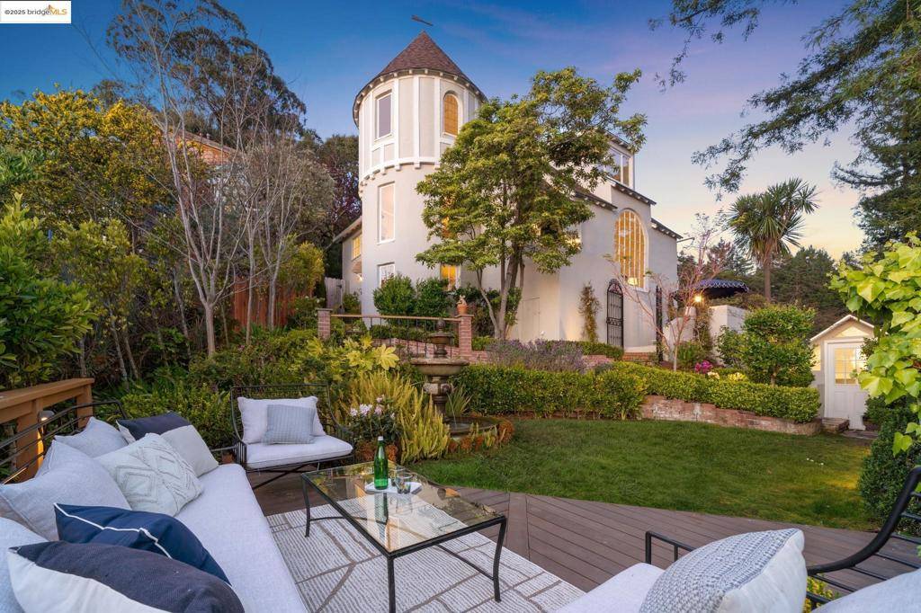 1143 Keith Ave, Berkeley, CA 94708