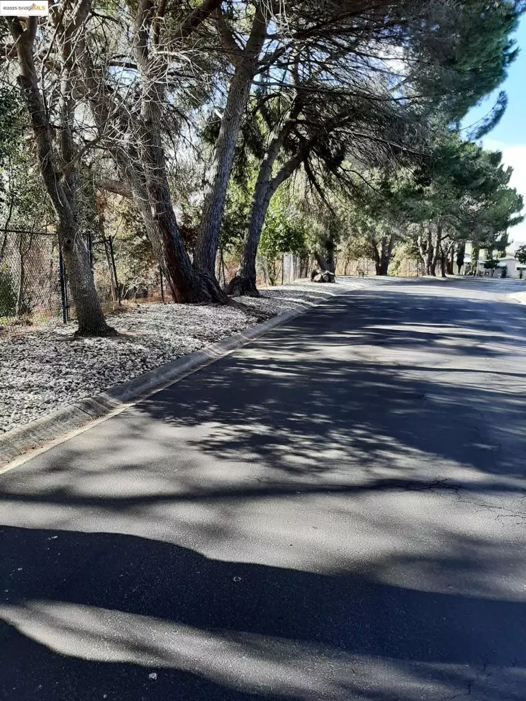 Antioch, CA 94509-4415,34 Mark Lane