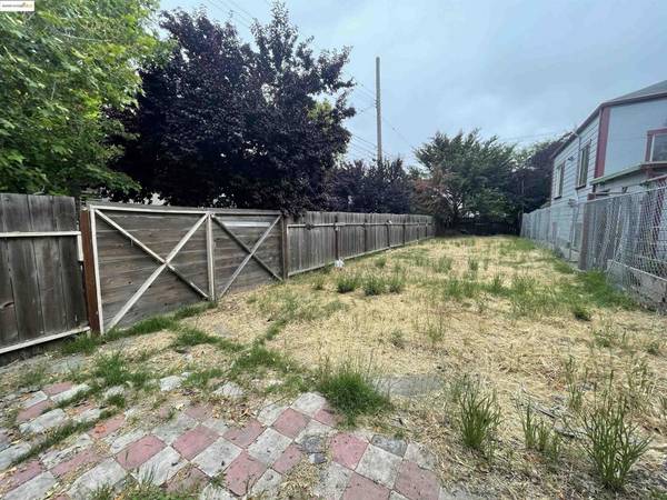 Oakland, CA 94607,1699 12th St