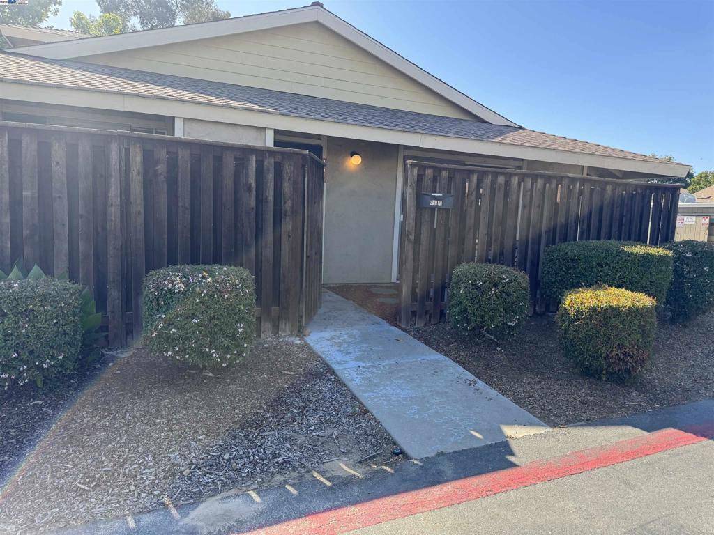 2001 Olivera Rd #A, Concord, CA 94520