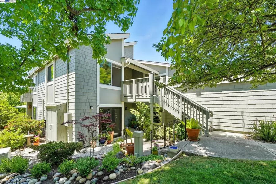 880 Terra California Dr #1, Walnut Creek, CA 94595