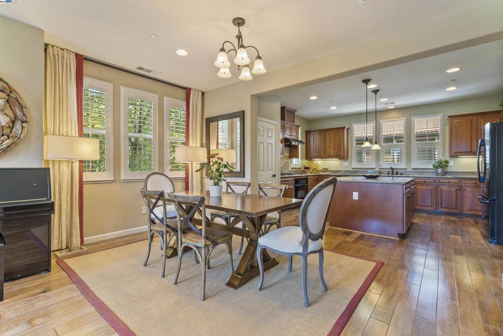 Hayward, CA 94541,622 Moss Way