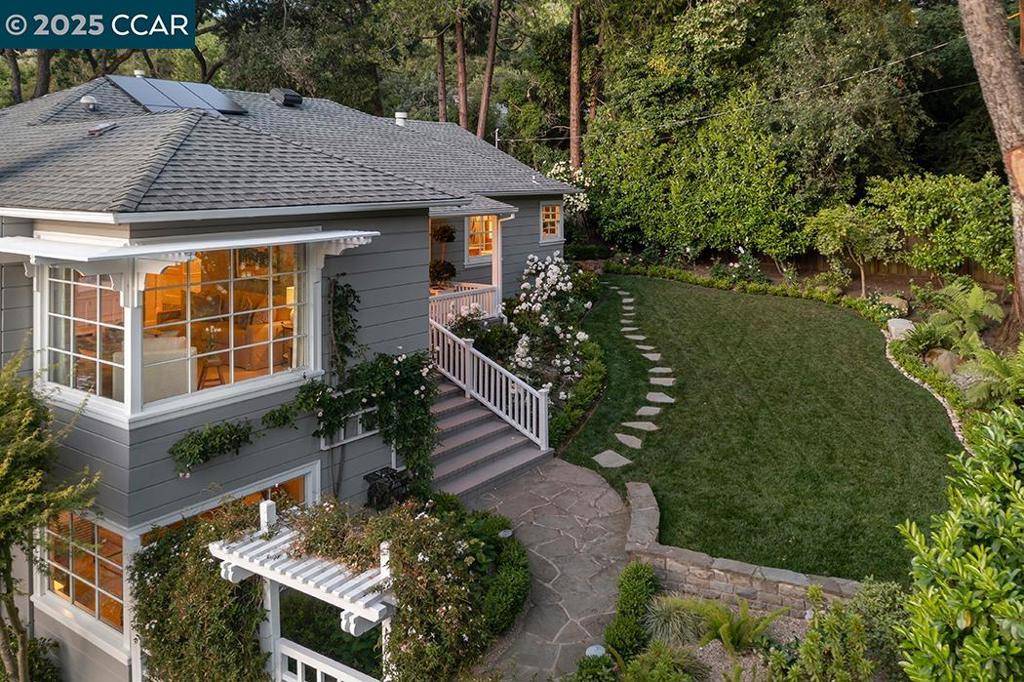 Orinda, CA 94563,72 Davis Rd