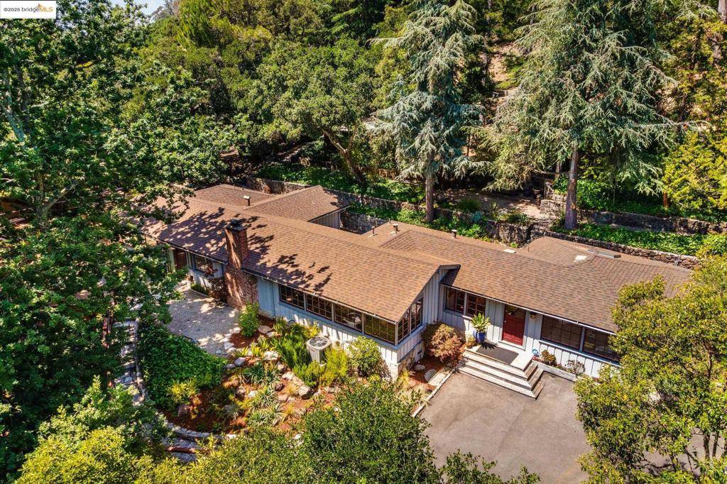 Oakland, CA 94602,2976 Joaquin Miller Rd